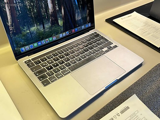 Apple Macbook / TERTEMİZ 2020 MACBOOK PRO | İ7 İŞLEMCİ | TOUCHBAR
