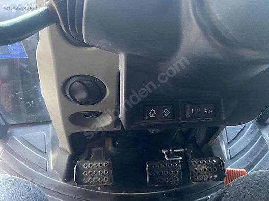 Machinery / Agricultural Machines / Tractors / Case IH / JX70C