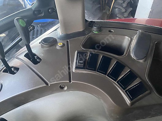 Machinery / Agricultural Machines / Tractors / Case IH / JX70C