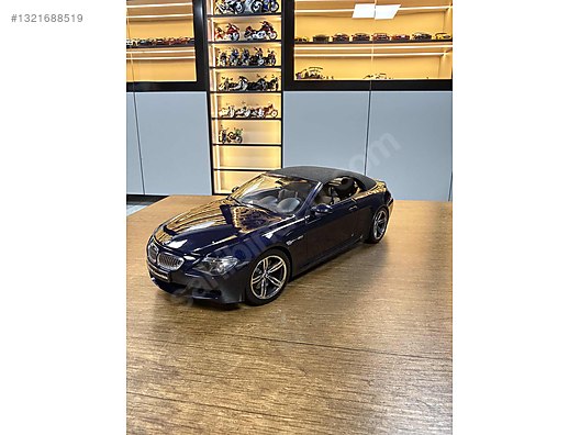 Kyosho Diecast Model 1:18 BMW Araba - 1321688519