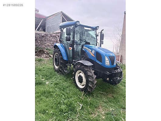 Machinery / Agricultural Machines / Tractors / New Holland / T4.50S