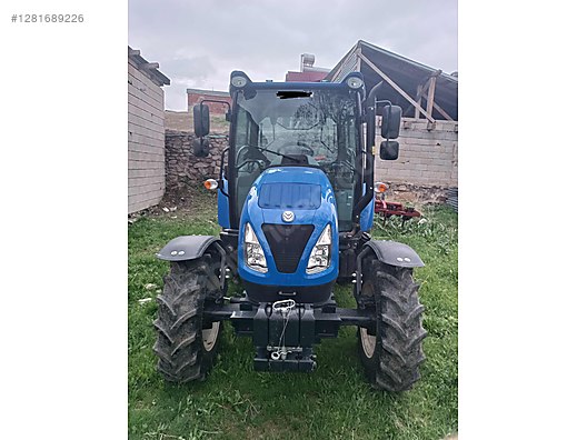 Machinery / Agricultural Machines / Tractors / New Holland / T4.50S