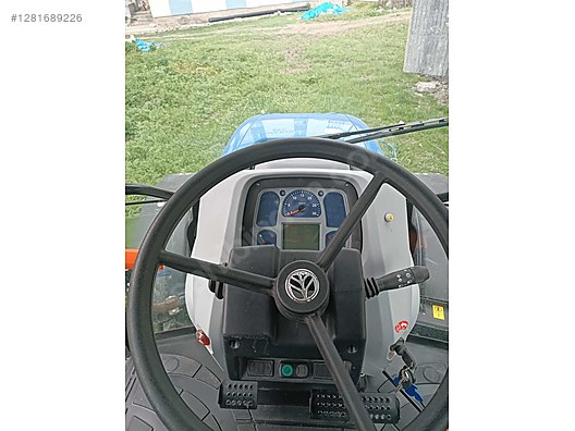 Machinery / Agricultural Machines / Tractors / New Holland / T4.50S