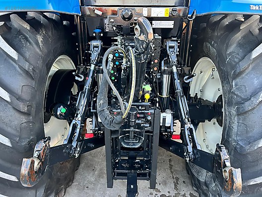 2023 TR6.125S New Holland