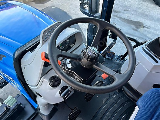 2023 Mağazadan İkinci El New Holland Satılık Traktör 3.250.000 TL'ye sahibinden.com'da