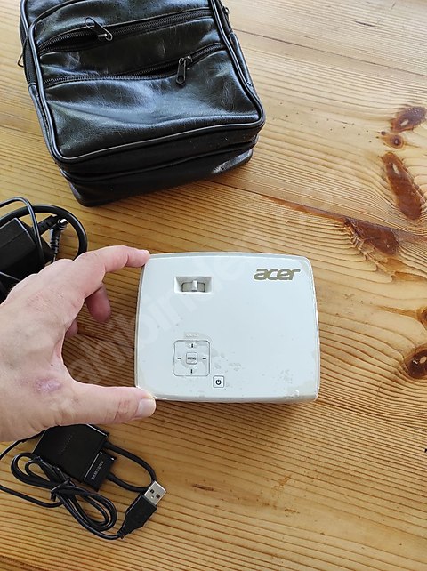 ACER K135 HD LED MİNİ MOBİL PROJEKSİYON CİHAZI