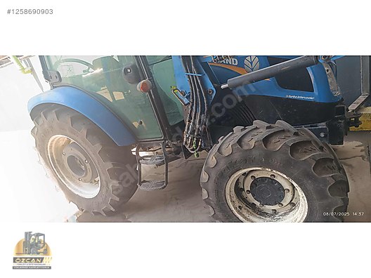 Machinery / Agricultural Machines / Tractors / New Holland / T4.65
