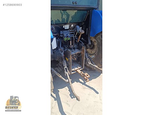 Machinery / Agricultural Machines / Tractors / New Holland / T4.65