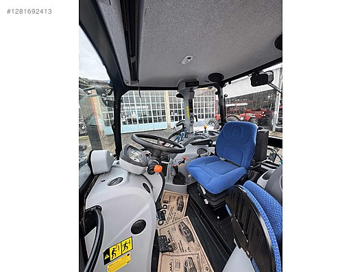 Machinery / Agricultural Machines / Tractors / New Holland / T5.110