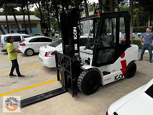 Machinery / Industrial / Carrying & Stacking Equipment / Forklifts / For Sale / Ceylift