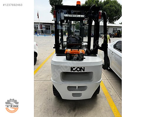 Machinery / Industrial / Carrying & Stacking Equipment / Forklifts / For Sale / Ceylift