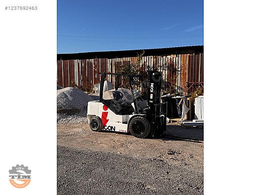 Machinery / Industrial / Carrying & Stacking Equipment / Forklifts / For Sale / Ceylift