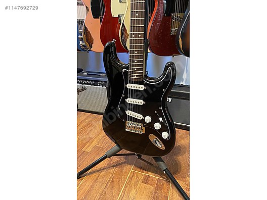 Squier Elektro Gitar