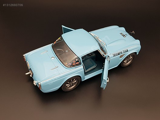 Revell Diecast Model 1:18 Triumph Araba - 1312693706