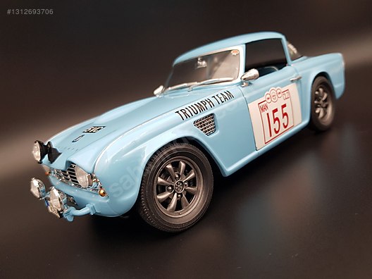 Revell Diecast Model 1:18 Triumph Araba - 1312693706