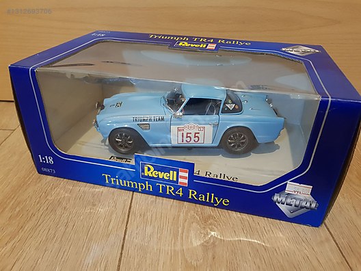 Revell Diecast Model 1:18 Triumph Araba - 1312693706