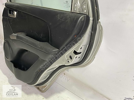 KİA SPORTAGE SAĞ ARKA KAPI (DOLU) görseli 2