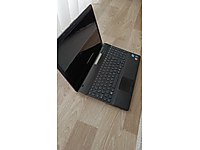 Sony İ3 laptop sağlam