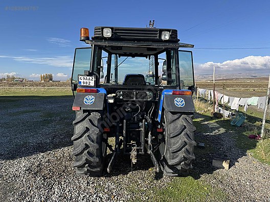 Machinery / Agricultural Machines / Tractors / New Holland / 75-56s