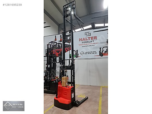 Machinery / Industrial / Carrying & Stacking Equipment / Forklifts / For Sale / Halterlift