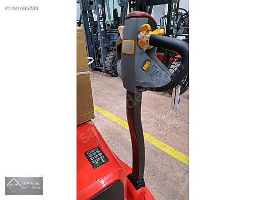 Machinery / Industrial / Carrying & Stacking Equipment / Forklifts / For Sale / Halterlift