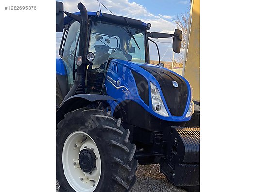 Machinery / Agricultural Machines / Tractors / New Holland / TR6.135S