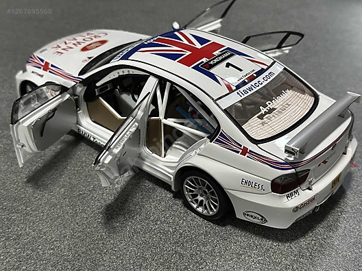 Autoart Diecast Model 1:18 BMW Araba - 1267695560