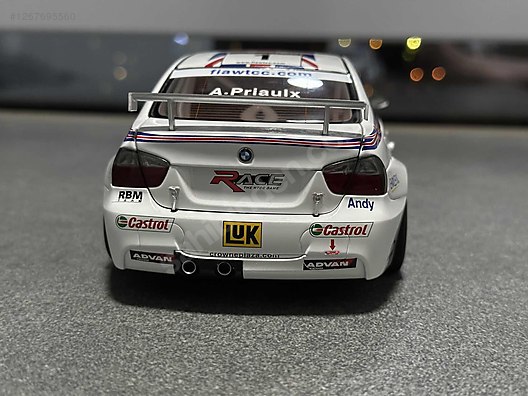 Autoart Diecast Model 1:18 BMW Araba - 1267695560