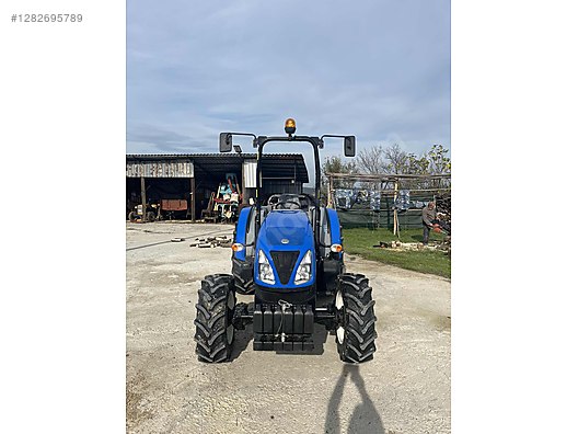 Machinery / Agricultural Machines / Tractors / New Holland / TD4.65B
