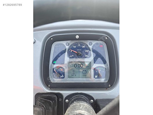 Machinery / Agricultural Machines / Tractors / New Holland / TD4.65B