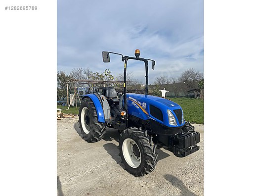 Machinery / Agricultural Machines / Tractors / New Holland / TD4.65B