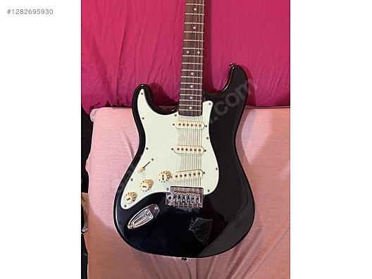 İkinci El ve Sıfır Alışveriş / Müzik / Müzik Aletleri / Telli Çalgılar / Gitar / Elektro