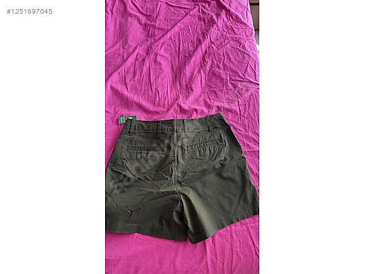 Used & Brand New Items / Clothing & Accessories / Women / Clothing / Shorts