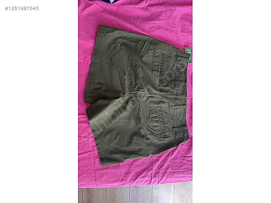 Used & Brand New Items / Clothing & Accessories / Women / Clothing / Shorts