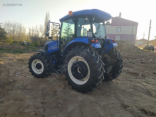 Machinery / Agricultural Machines / Tractors / New Holland / TD5.100