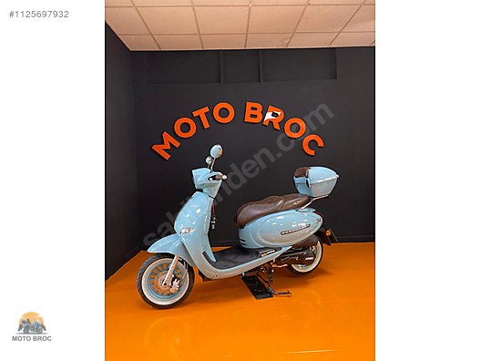 arora 125 cc scooter