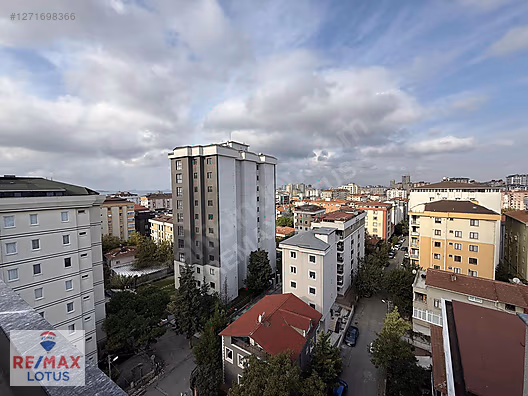 Maltepe'de Köşebaşı, Teraslı, Açık Otoparklı 4+1 Dubleks Daire