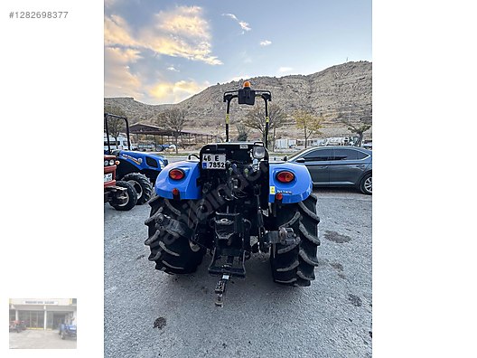 Machinery / Agricultural Machines / Tractors / New Holland / TD4.78B