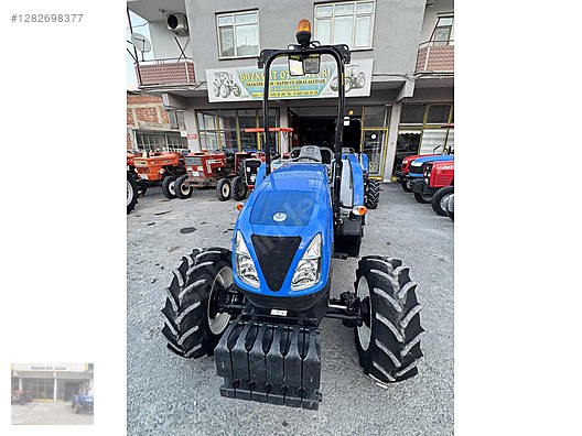 Machinery / Agricultural Machines / Tractors / New Holland / TD4.78B