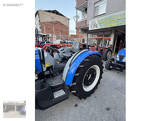 Machinery / Agricultural Machines / Tractors / New Holland / TD4.78B