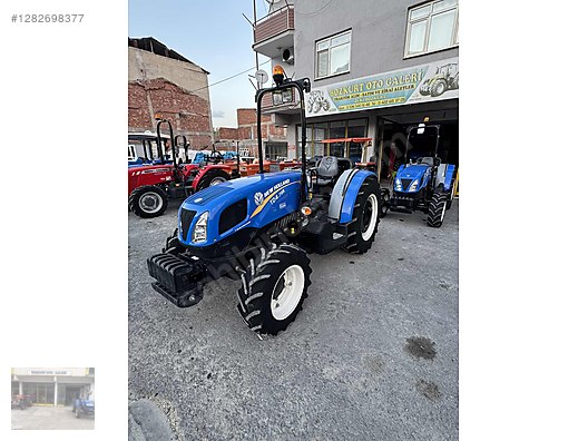 Machinery / Agricultural Machines / Tractors / New Holland / TD4.78B