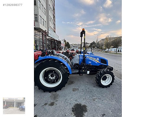 Machinery / Agricultural Machines / Tractors / New Holland / TD4.78B