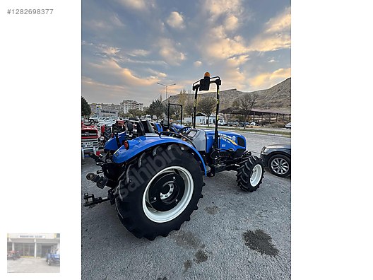 Machinery / Agricultural Machines / Tractors / New Holland / TD4.78B