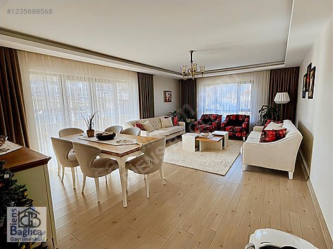 BAĞLICA'DA 4+1 200 M² SATILIK DAİRE