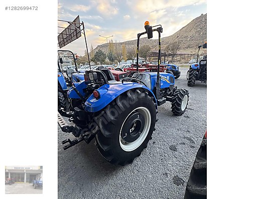 Machinery / Agricultural Machines / Tractors / New Holland / TD4.78B