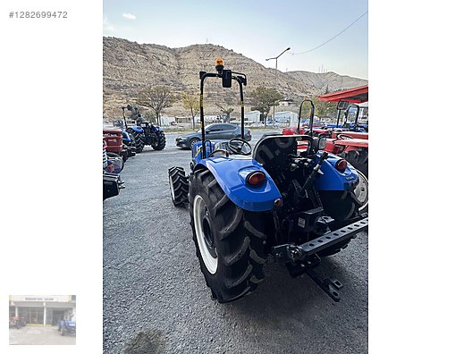 Machinery / Agricultural Machines / Tractors / New Holland / TD4.78B
