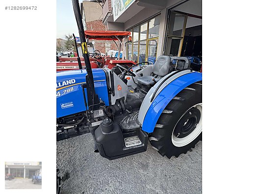 Machinery / Agricultural Machines / Tractors / New Holland / TD4.78B