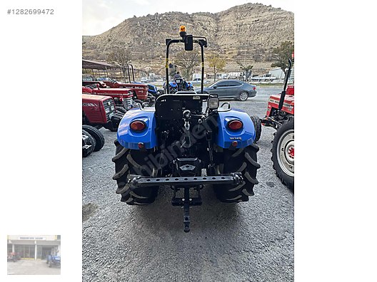 Machinery / Agricultural Machines / Tractors / New Holland / TD4.78B