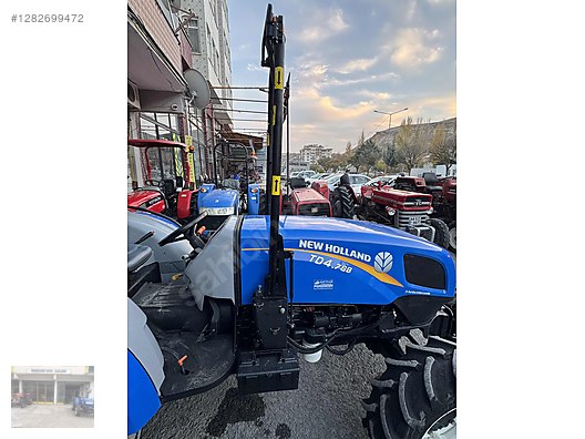 Machinery / Agricultural Machines / Tractors / New Holland / TD4.78B