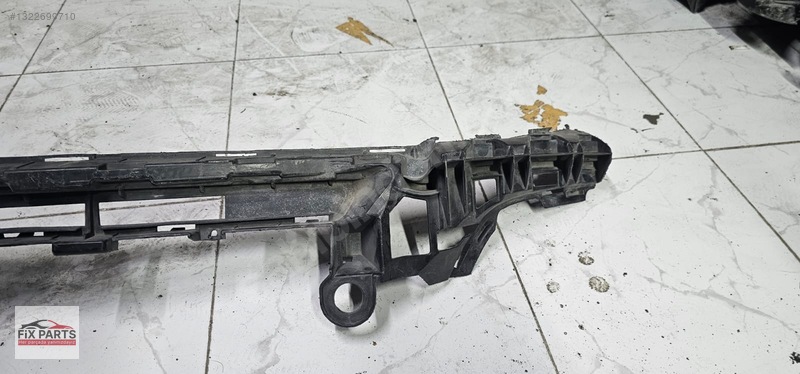 Mercedes E Tampon Braketi (Ön)